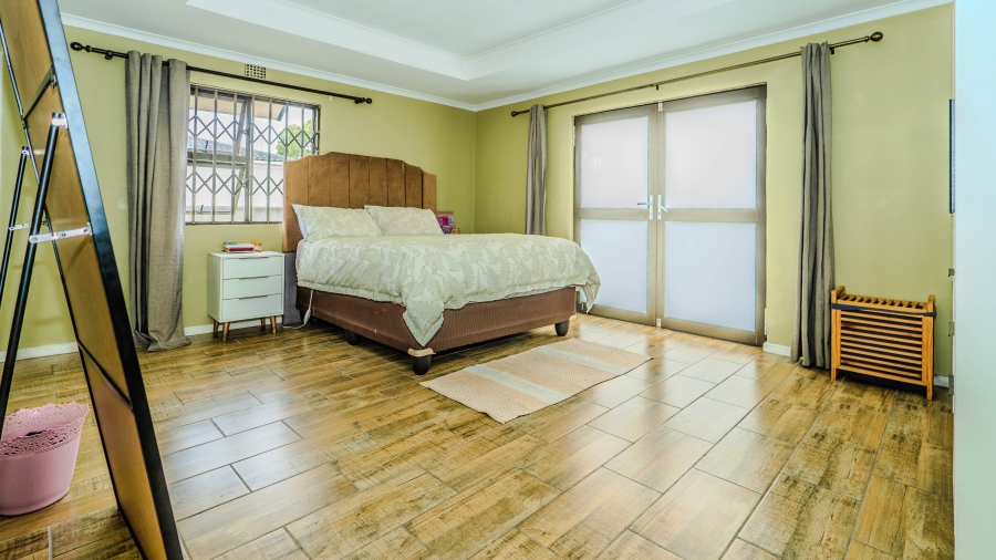 4 Bedroom Property for Sale in Sunset Glen Western Cape